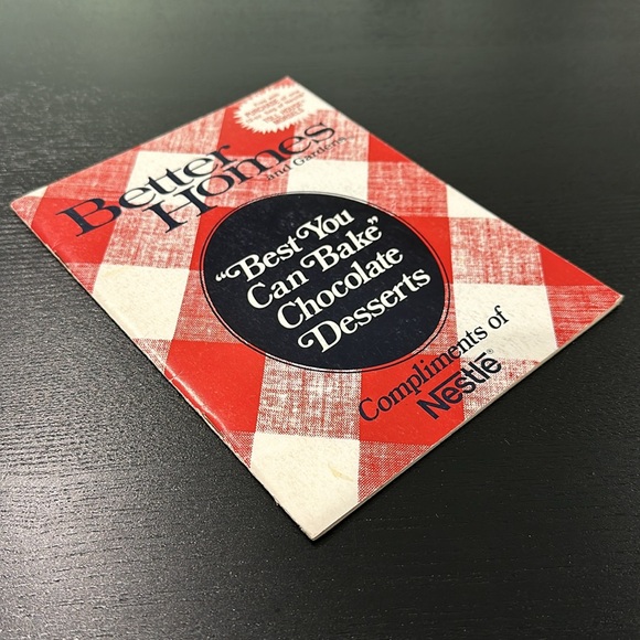 Vintage Nestle Chocolate Desert Baking Cookbook - Picture 5 of 5